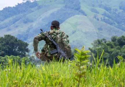 Gobierno Petro frenó retiro de condecoraciones a militares que confesaron en JEP ‘falsos positivos’