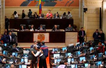 La reforma a la salud cursa su segundo de cuatro debates para ser ley en el Congreso. De aprobarse, pasará a tercer debate en la Comisión Séptima del Senado. Gobierno ha contado con mayoría en Cámara. FOTO Colprensa