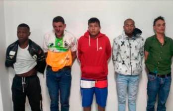 Estos eran los seis colombianos que habían sido capturados por su participación en el crimen de Fernando Villavicencio. FOTO: Cortesía