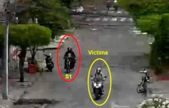 Con análisis de video como este, la Policía identificó los vehículos implicados en el homicidio del guardián del Inpec en Palmira, Valle. IMAGEN TOMADA DE VIDEO POLICIAL.