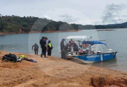 Cuarto día de búsqueda del joven desaparecido en el embalse El Peñol-Guatapé, ¿por qué no aparece?