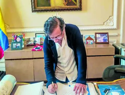 Al menos para esa instancia, “se hace evidente la infracción normativa a la cual se alude en la petición cautelar”. Foto: Presidencia