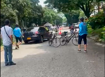Este es el momento en el que el conductor huye. FOTO: CAPTURA DE PANTALLA DE VÍDEO.