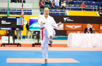 Luisa Fernanda Restrepo Gallego en acción durante la final de poomsea del mundial de parataekwondo en Baréin. FOTO: Cortesía