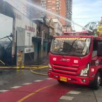 El incendio se presentó en el depósito de maderas y aserríos El Congolo, del municipio de Bello. Foto: Cortesía