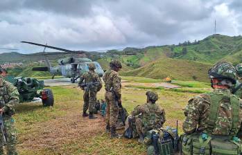 Los soldados desplegados en Anorí cuentan con apoyo de artillería y aviación del Ejército. FOTO: Cortesía Ejército