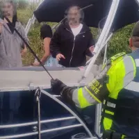 Los turistas que fueron rescatados en el embalse de Guatapé duraron casi un día a la deriva. Foto: Cortesía