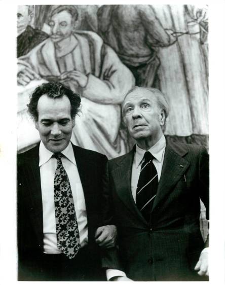 Manuel Mejía Vallejo y Borges, en la visita del argentino a la ciudad en 1978. Foto Archivo EC.