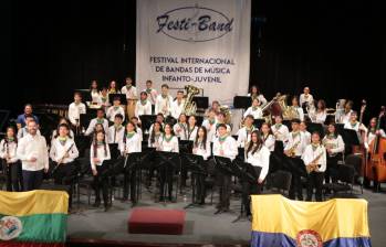 Banda Sinfónica de la Institución Educativa Isolda Echavarría de Itagüí, durante su presentación en República Dominicana. FOTO: Cortesía.