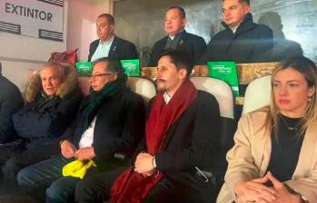 Gustavo Petro es la tercera vez que se reúne con su homólogo de Chile. En el estadio Monumental se le vio bastante concentrado siguiendo el juego de la Selección.