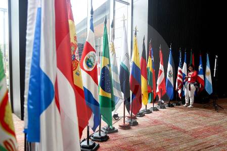 Un récord de 1.330 observadores internacionales vigilará las presidenciales en Colombia
