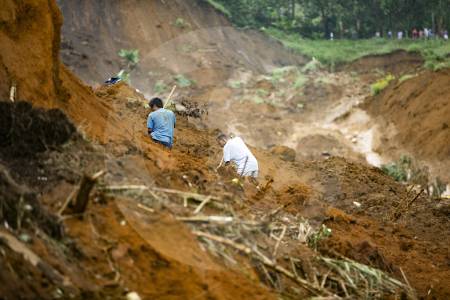 Un adulto mayor murió en Santo Domingo, Antioquia, tras deslizamiento de tierra