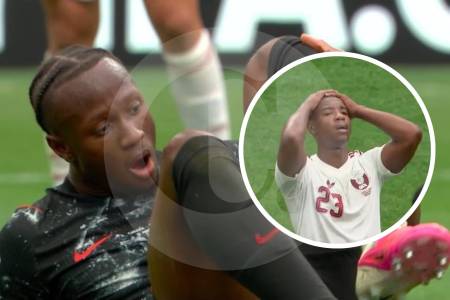 Consternación en Vancouver: Ismaël Koné, de Canadá, salió gravemente lesionado tras una falta de Catar; así quedó en video