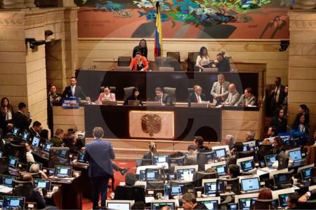 ¡Tic, tac. Tic, tac! Se agota el plazo para que el Congreso apruebe el plan de financiamiento del Gobierno