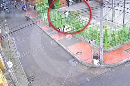 Video | Hombre ingresó a un colegio y agredió a su hijo en Bogotá: fue capturado