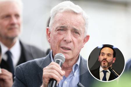 Expresidente Uribe sobre puja con De la Espriella: “Si el tigre va a rugir contra nosotros pues nos toca actuar como las abejas”