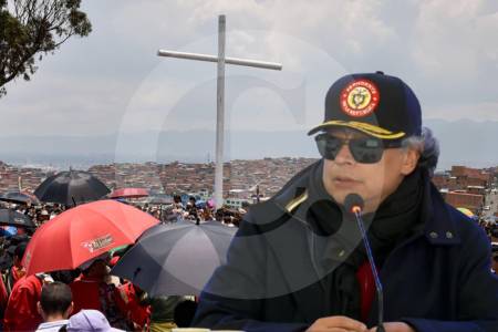“Si no le gusta, cállese”: Petro arremete contra sacerdote al que acusa de hacer política desde el atril
