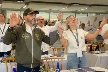 Entre cantos y oraciones: así fue el retiro espiritual de De la Espriella y su gabinete