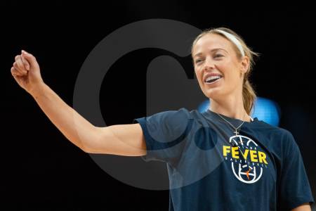 Sophie Cunningham, figura de la NBA femenina, arremete contra las atletas trans: “No deberíamos enfrentar hombres biológicos”