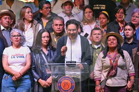 Iván Cepeda dice que impugnarán 33.000 mesas: “reconoceremos el resultado final del escrutinio”