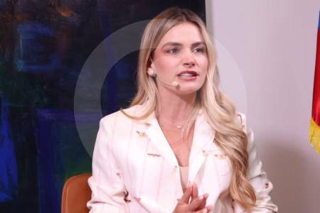 Este será el papel que asumirá Ana Lucía Pineda, esposa de Abelardo, como primera dama: “No seré distante”