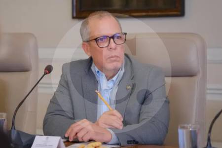 Procuraduría suspendió provisionalmente a Alfredo Saade por presunta participación en política