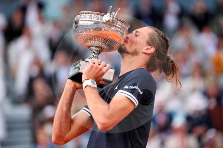 Alexander Zverev es el nuevo campeón de Roland Garros: el alemán celebra su primer Grand Slam