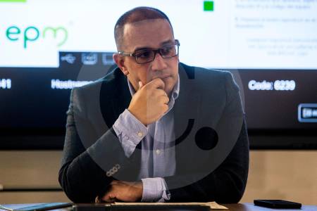 “Esta actuación es irregular”: el correo que la EPM de Jorge Carrillo ignoró para entregar contrato