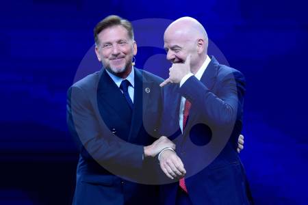 Conmebol no se unió por ahora al bloque que rechazó propuesta de “privatización” de la Fifa: pidió “información adicional”