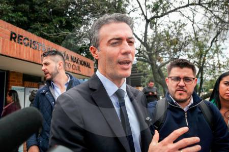 Juicio contra Daniel Quintero por el caso de Aguas Vivas quedará en vilo hasta febrero de 2026