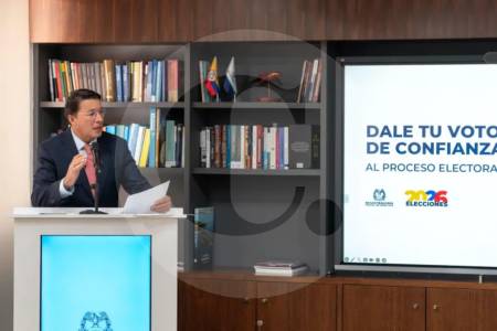 Pese a ataques de Petro, la Registraduría se mantiene como una de las instituciones más confiables, según Invamer