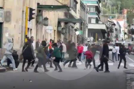 Indígenas se toman el edificio del Ministerio de Interior tras jornada de protestas en Bogotá