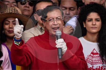 Los 10 confusos mensajes que muestran a Petro desatado entre el delirio y las teorías conspirativas