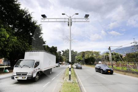Medellín ya dijo que no le bajará la velocidad a estas vías tras decisión de un vecino