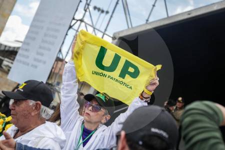 El desplante de Petro a las víctimas de la Unión Patriótica que le va a salir caro al país: costó 3.700 millones y se tuvo que reagendar