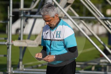 “Es un desastre”: fuertes críticas contra Reinaldo Rueda tras la goleada histórica 6-0 de Canadá a Honduras por la Copa Oro