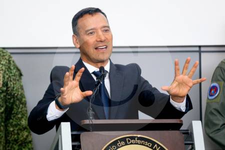 “No estamos perdiendo la guerra”: ministro Sánchez