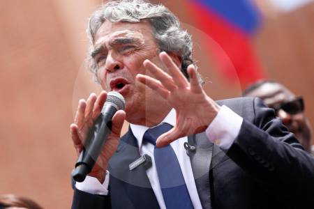 Sergio Fajardo negó rumores sobre renuncia a su aspiración presidencial: “No nos van a sacar”