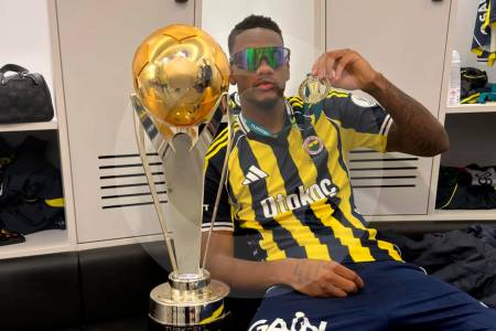 Jhon Jáder Durán consiguió el primer título de su carrera: campeón con Fenerbahce en Turquía