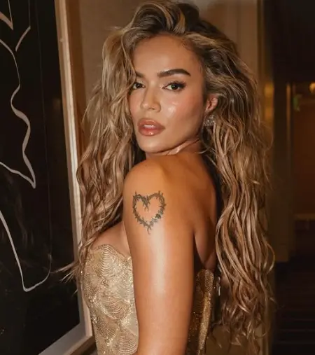 La cantante colombiana fue elegida en la categoría de Grabación junto a artistas internacionales. FOTO: Instagram: @karolg