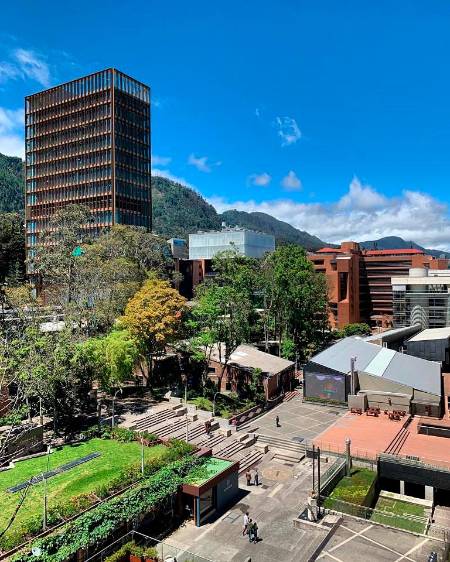 Gracias a proyectos de energía renovable y reforestación, la Pontificia Universidad Javeriana lidera acciones entre las grandes instituciones educativas de Colombia. FOTO CORTESÍA