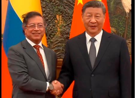 Los presidentes de Colombia y China, Gustavo Petro y Xi Jinping. FOTO: Cancillería 