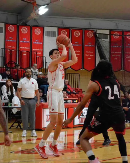 Samuel Hincapié, el antioqueño que se luce en Estados Unidos y sueña con ser el segundo colombiano en la NBA
