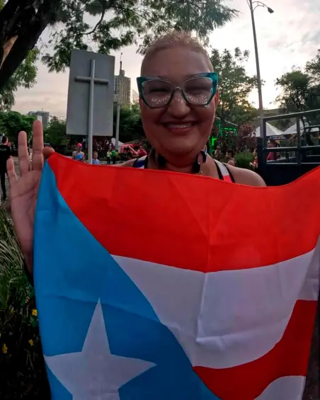 Maratón Medellín: 26.000 latidos, un anillo y muchas historias en una vibrante jornada que arrancó de madrugada