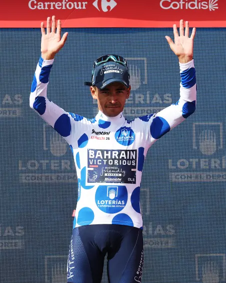 Buitrago celebra su buen momento en la Vuelta a España, donde lidera la clasificación de la montaña con 29 puntos. FOTO: GETTY