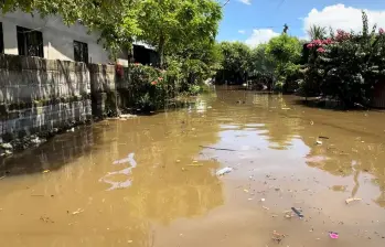 El desbordamiento de los ríos Nechí y Tigüí dejó a más de 850 familias damnificadas en El Bagre, Bajo Cauca antioqueño. FOTO: Cortesía 40 Grados El Informativo