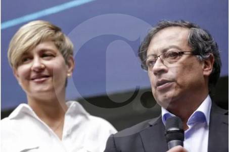 Los viajes de Verónica Alcocer como “diplomática”, a pesar de estar separada de Petro