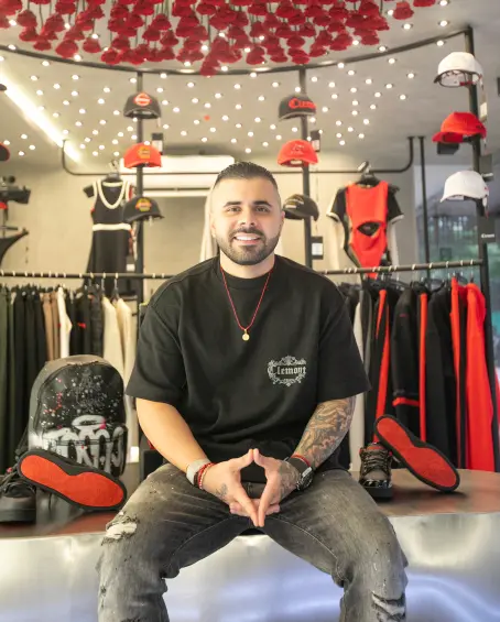 Este paisa se inspiró en los ángeles y montó una marca que factura US$3,5 millones: aquí la historia 