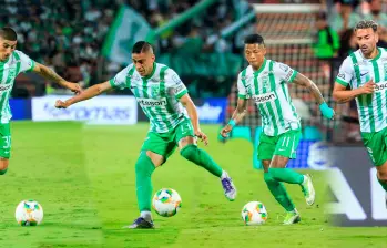 Juan Bauza, Camilo Cándido, Billy Arce y Facundo Batista, los cuatro extranjeros que Atlético Nacional puso en el campo ante Bucaramanga. FOTO CAMILO SUÁREZ 