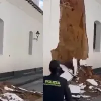 Según indicaron las autoridades, el desplome también se habría presentado debido a que la parroquia llevaba varios meses con filtraciones de agua. FOTO: Cortesía redes sociales